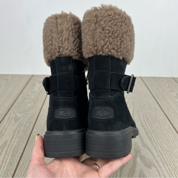 UGG Women's Harrison UGGplush Cuff Buckle Detailed Boots US6 Black $170 - Picture 6 of 8